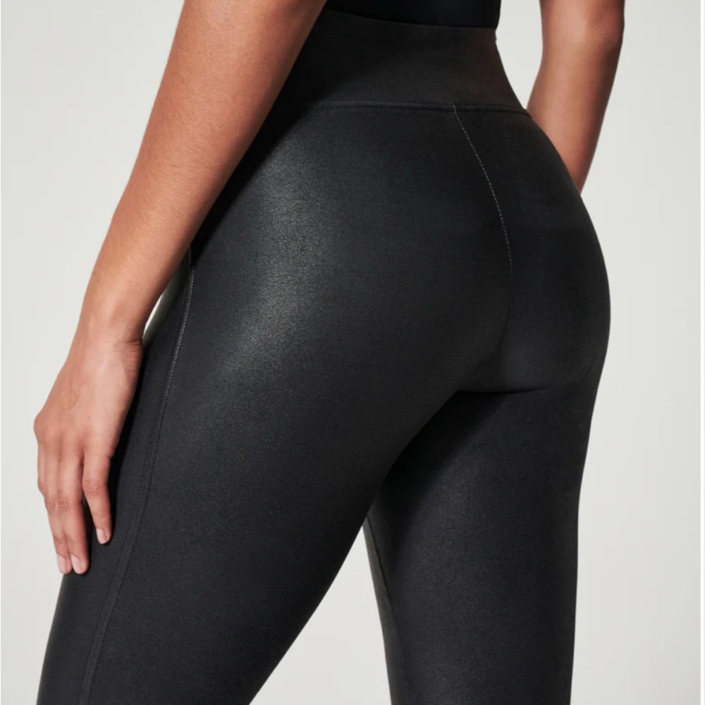 SPANX 3x PETITE Black Form-Fitting Leggings Sleek Design